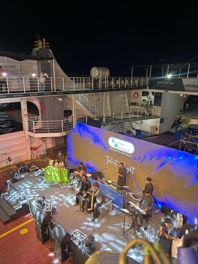Live Bands